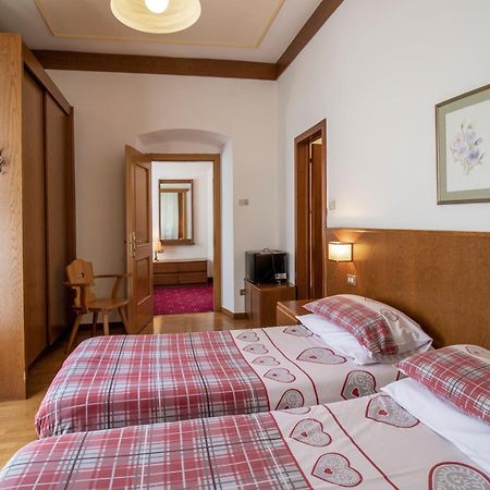 Hotel Pinzolo-Dolomiti Esterno foto