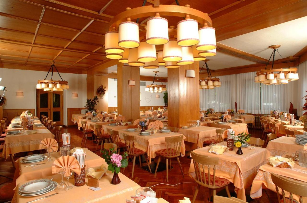 Hotel Pinzolo-Dolomiti Esterno foto