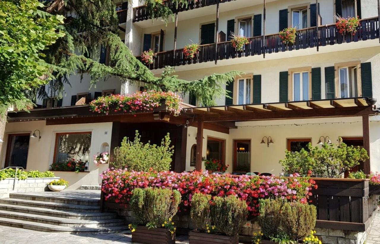 Hotel Pinzolo-Dolomiti Esterno foto