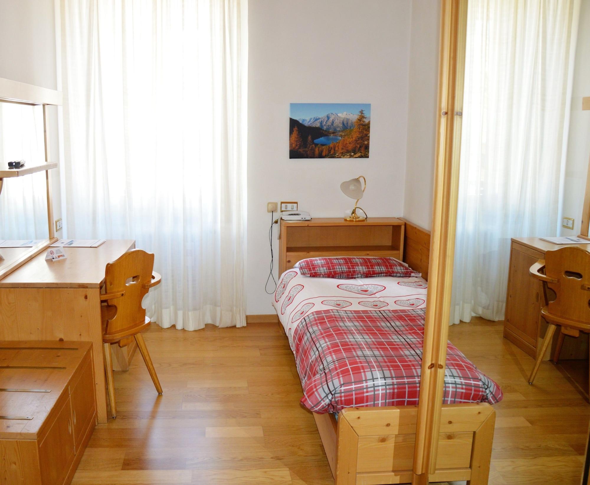 Hotel Pinzolo-Dolomiti Esterno foto