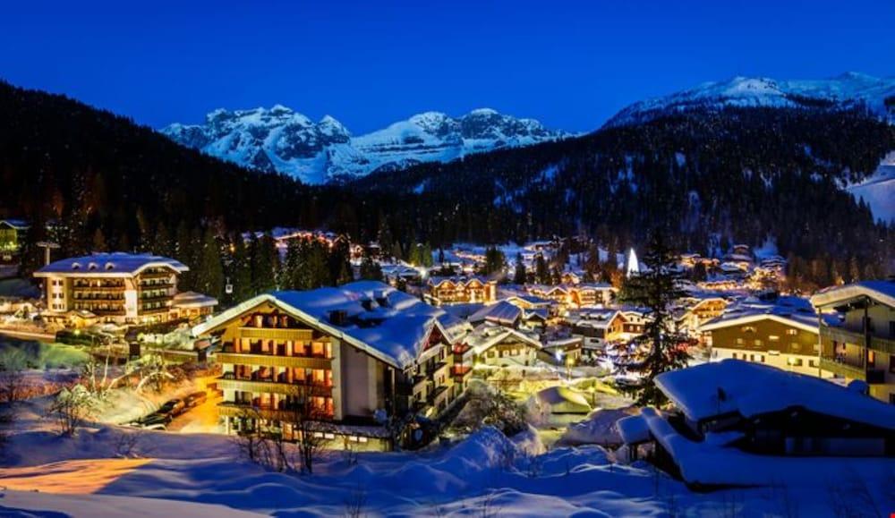 Hotel Pinzolo-Dolomiti Esterno foto