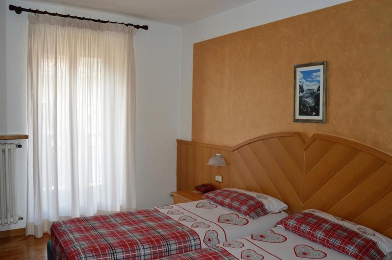 Hotel Pinzolo-Dolomiti Esterno foto