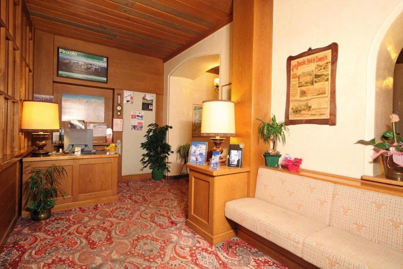 Hotel Pinzolo-Dolomiti Esterno foto