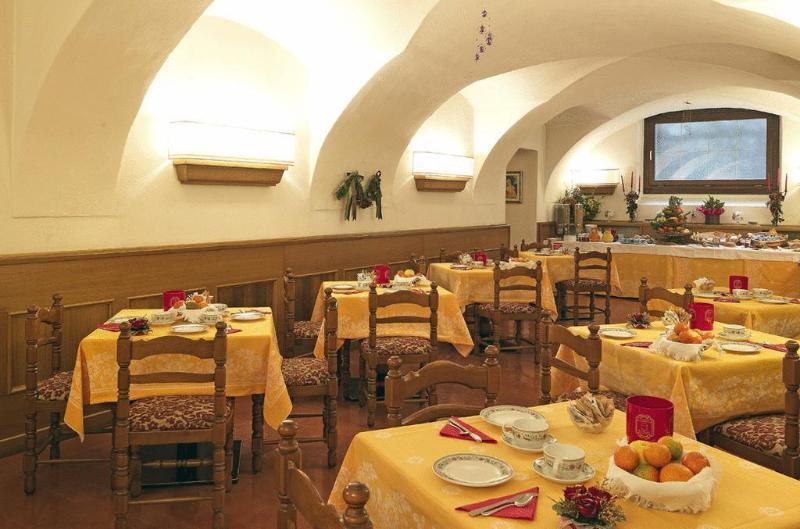 Hotel Pinzolo-Dolomiti Esterno foto