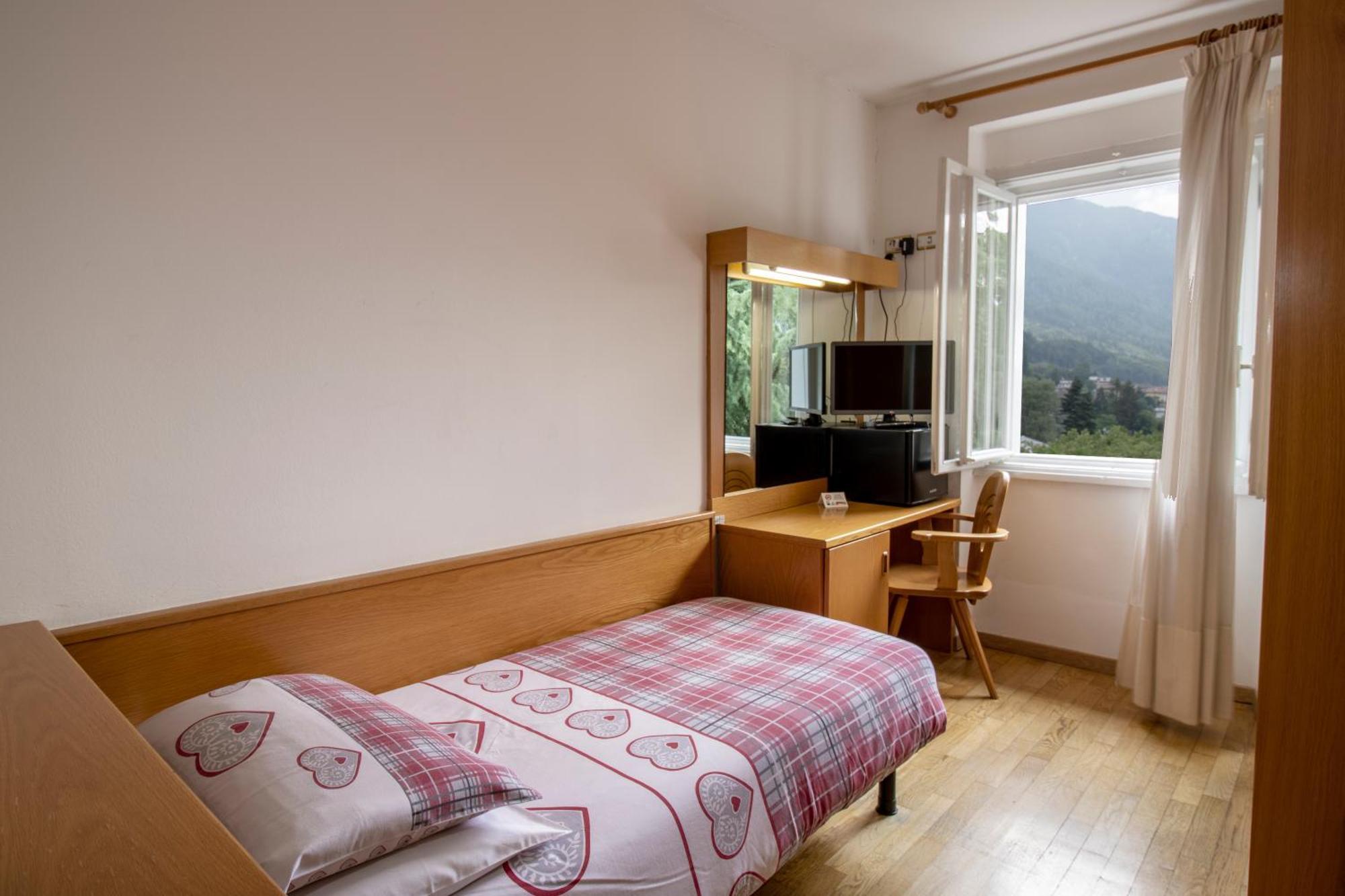 Hotel Pinzolo-Dolomiti Esterno foto